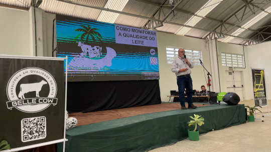 APCBRH marca presença no 1º Simpósio do Leite em Palmeira (PR)